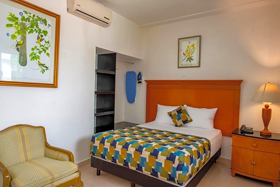 Hotel Embajadores