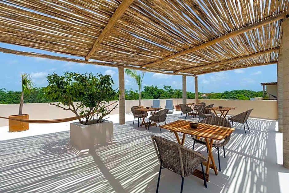 Koos Tulum Hotel