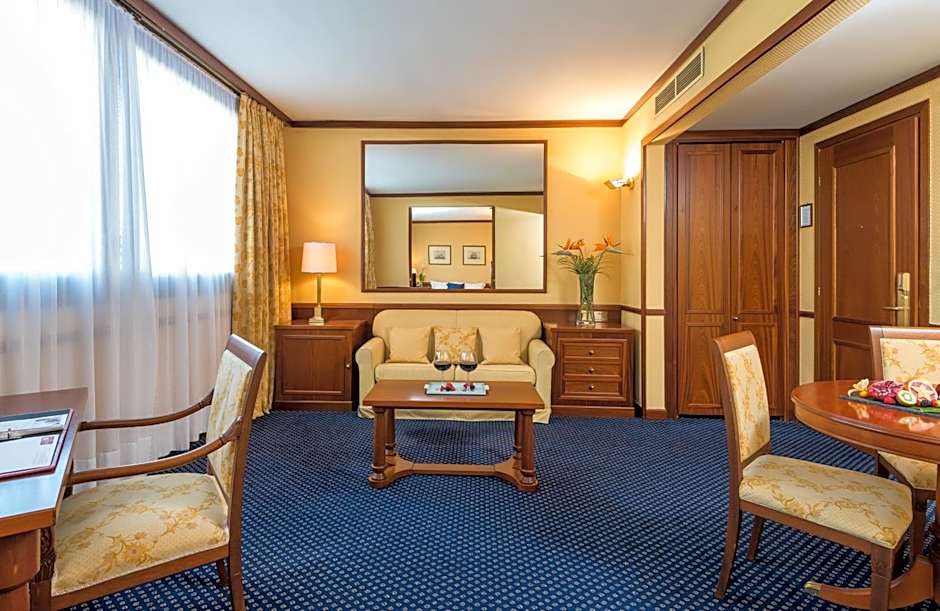 Leonardo Hotel Milan City Center