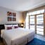 24 Inn at BTS Phrom Phong