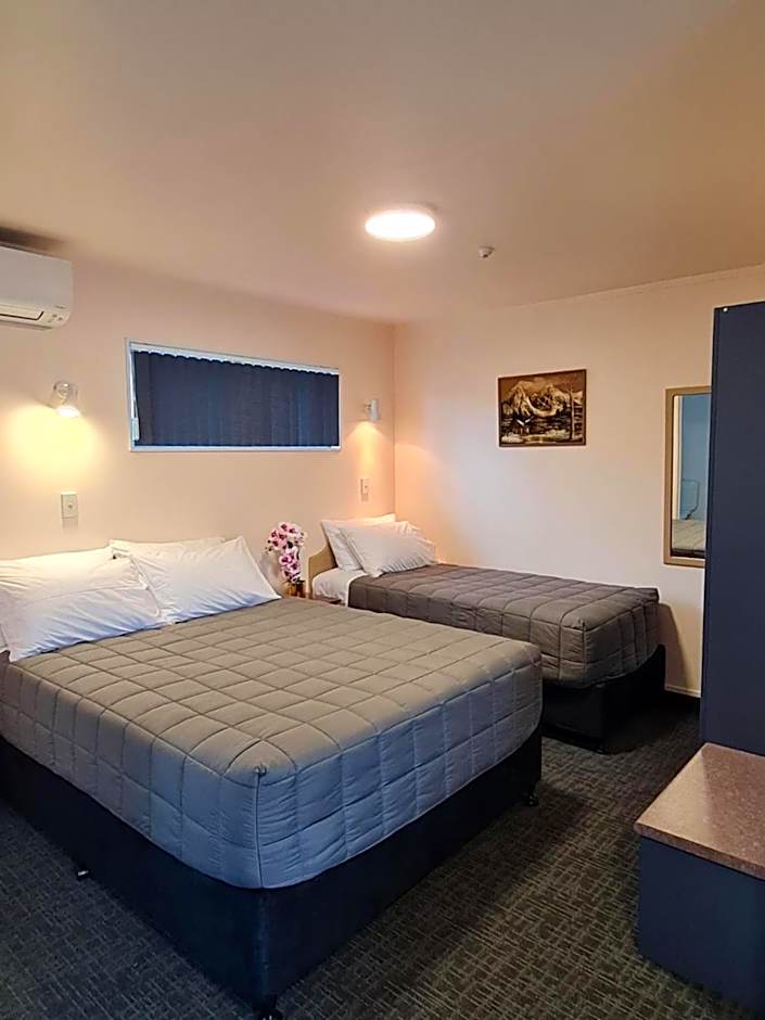 Avenue Heights Motel