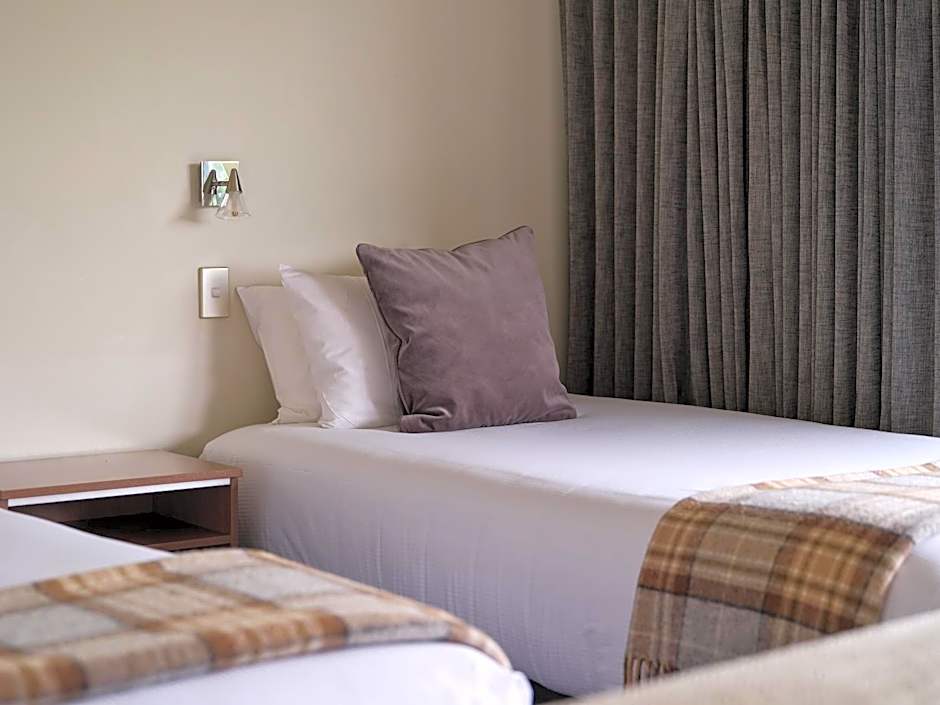 Suncourt Hotel & Conference Centre