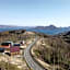 LAKE TOYA Great view log cabin