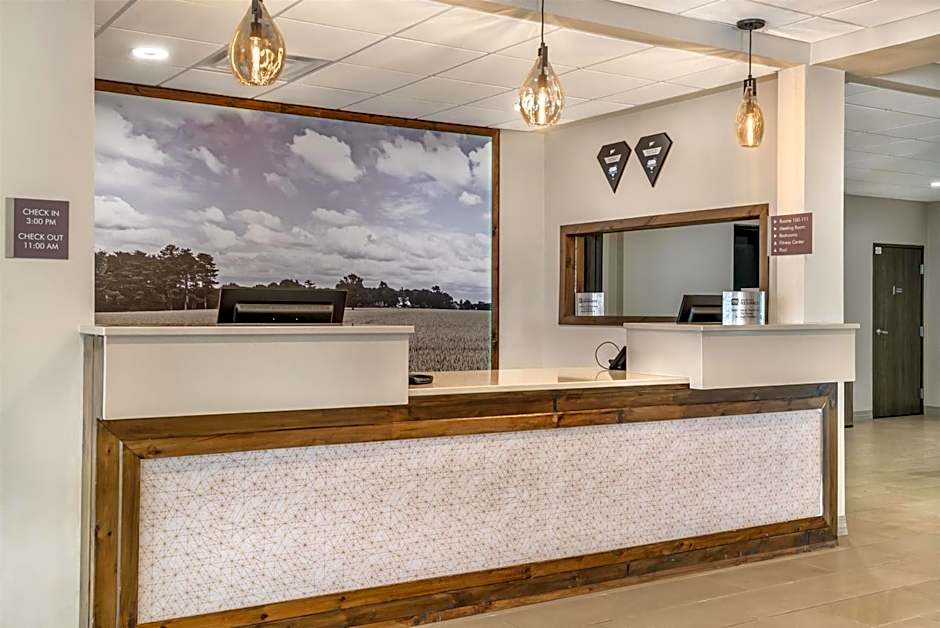 Best Western Plus Wayland Hotel