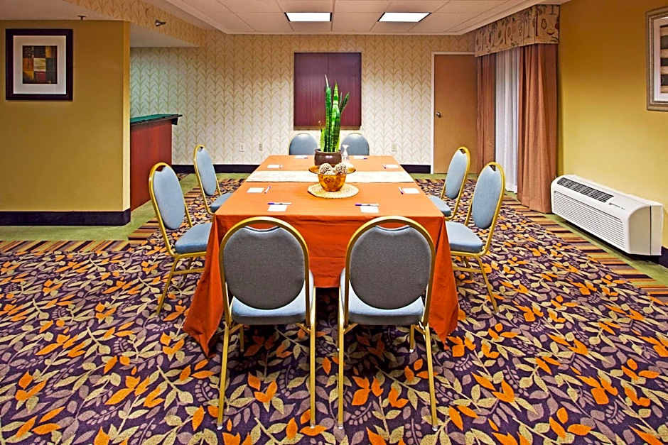 Holiday Inn Express Hotel Clearwater East - ICOT Center By IHG