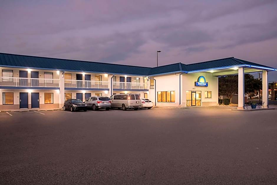 Days Inn by Wyndham Valdosta I-75