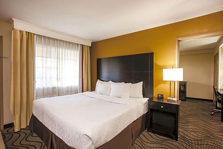 La Quinta Inn & Suites by Wyndham San Diego-Carlsbad