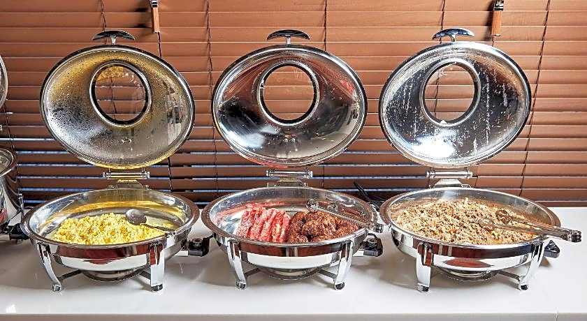 Westernbay Marina Hotel