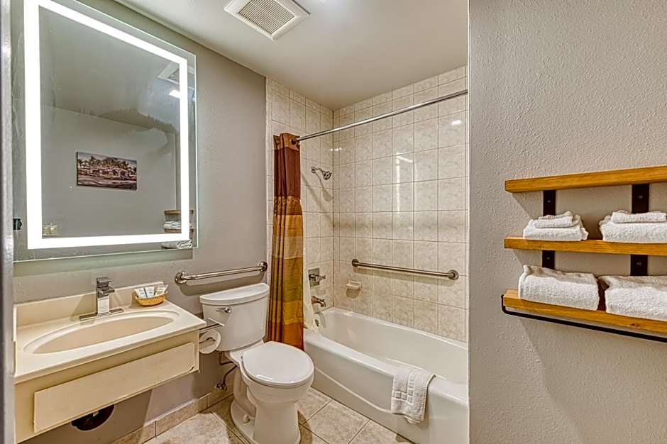 La Mirage Inn - Hollywood