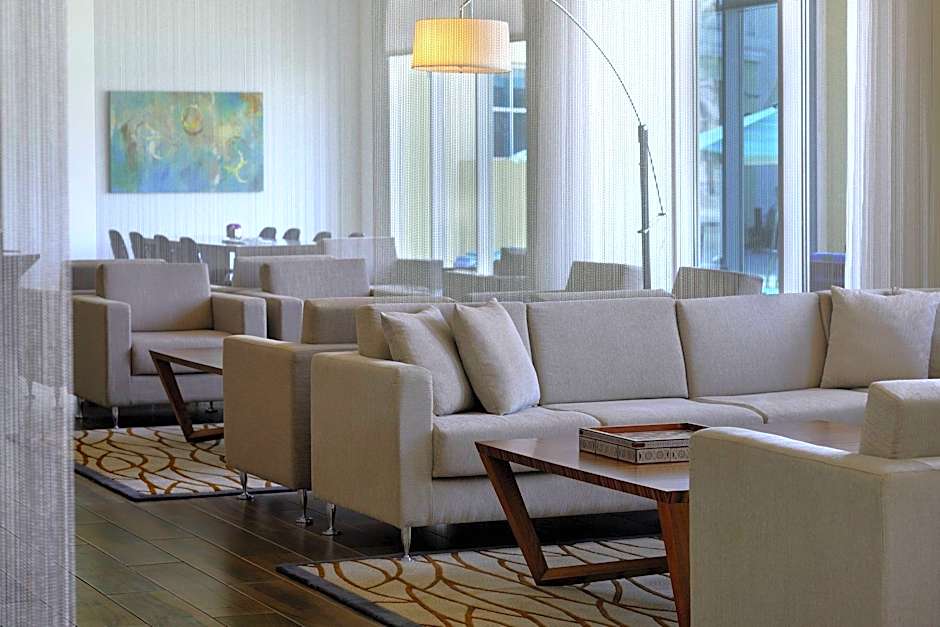 Millennium Lakeview Hotel