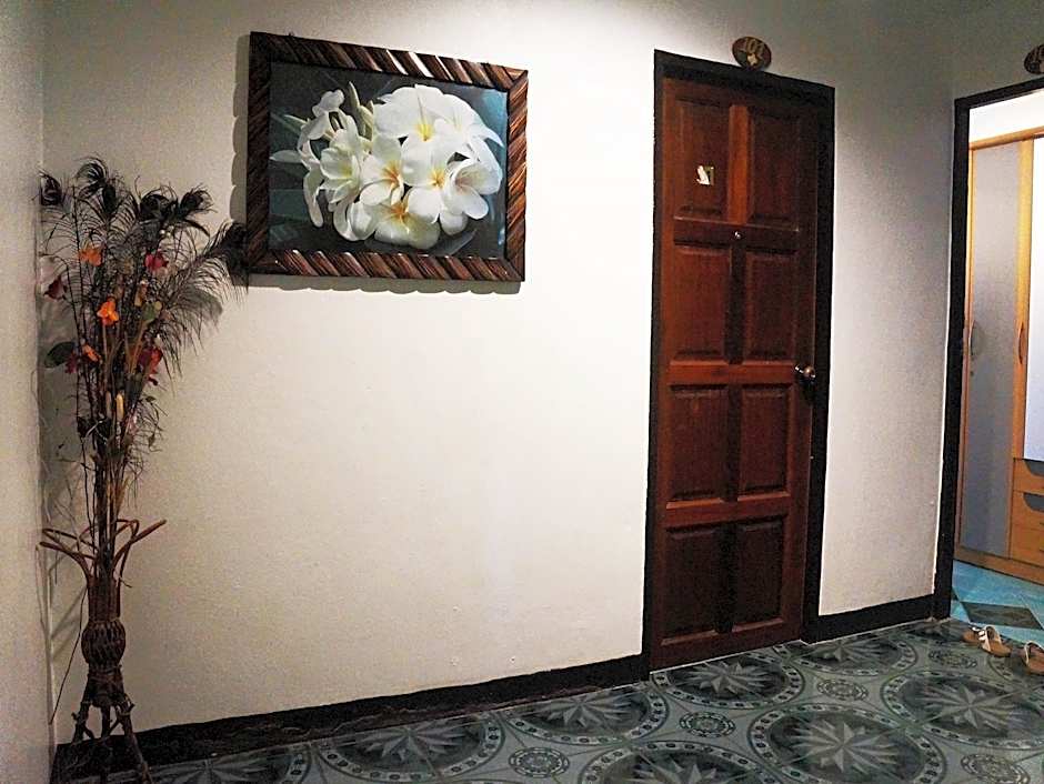 Nong Guest House