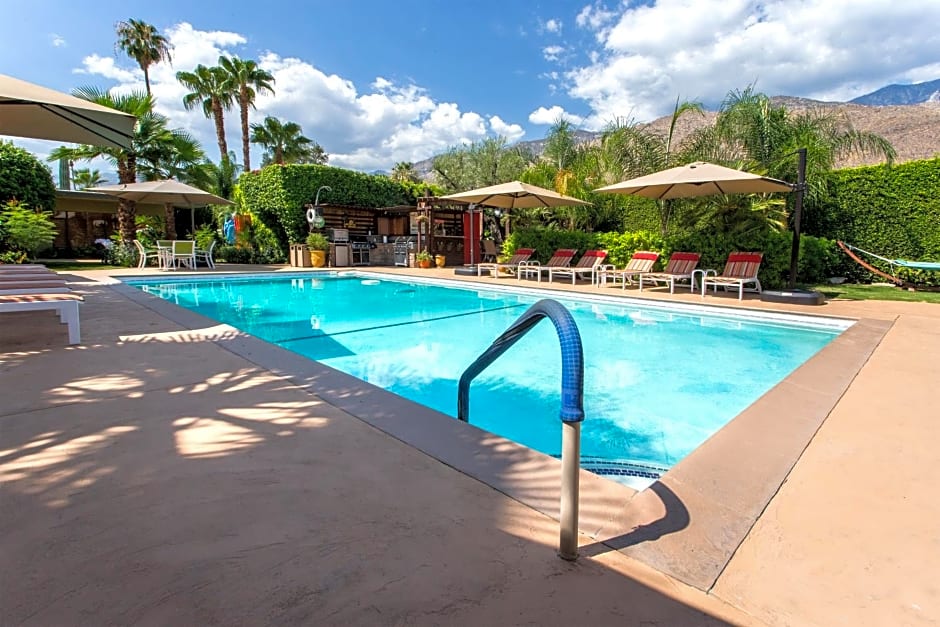 Desert Riviera Hotel