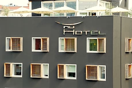Nu Hotel