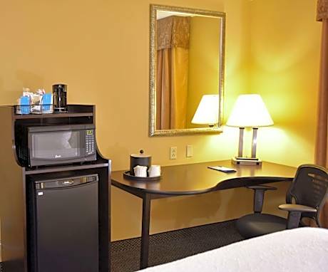 2 Queen Beds Nonsmoking