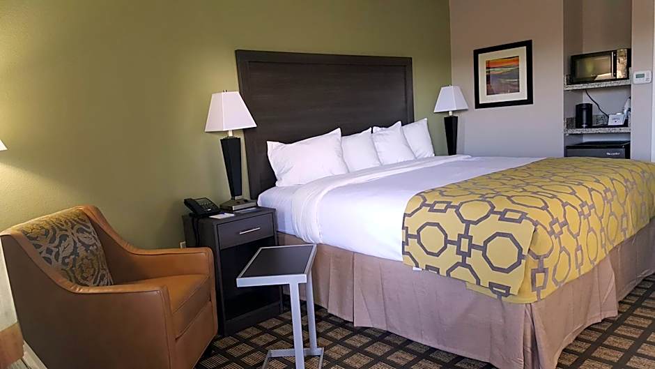 Baymont by Wyndham Clarksville