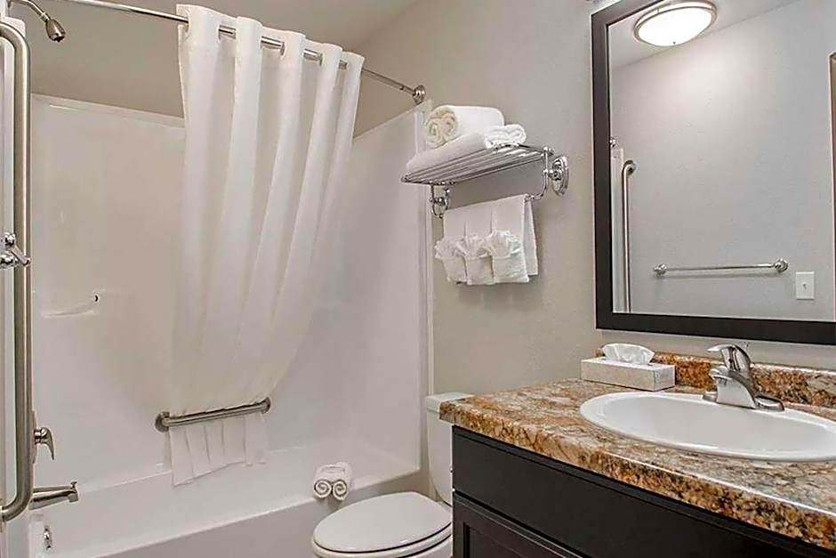Travelodge Suites by Wyndham Estevan