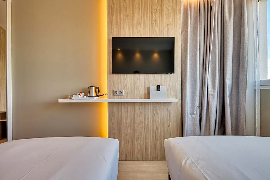 Holiday Inn Express Madrid Airport By IHG