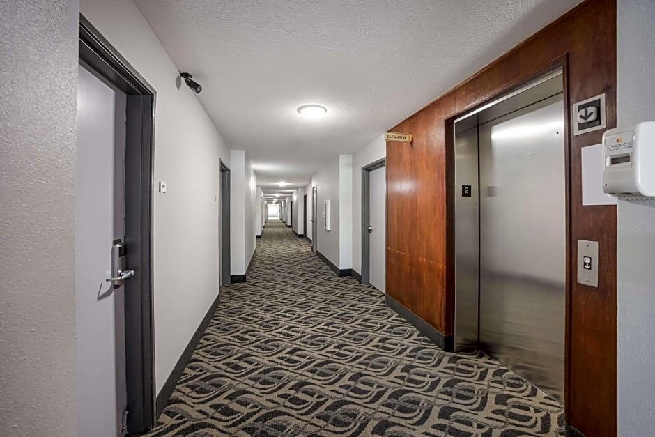 Quality Inn & Suites Clayton, NM