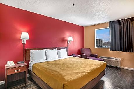 1 King Bed Efficiency Suite Nonsmoking Upgrade