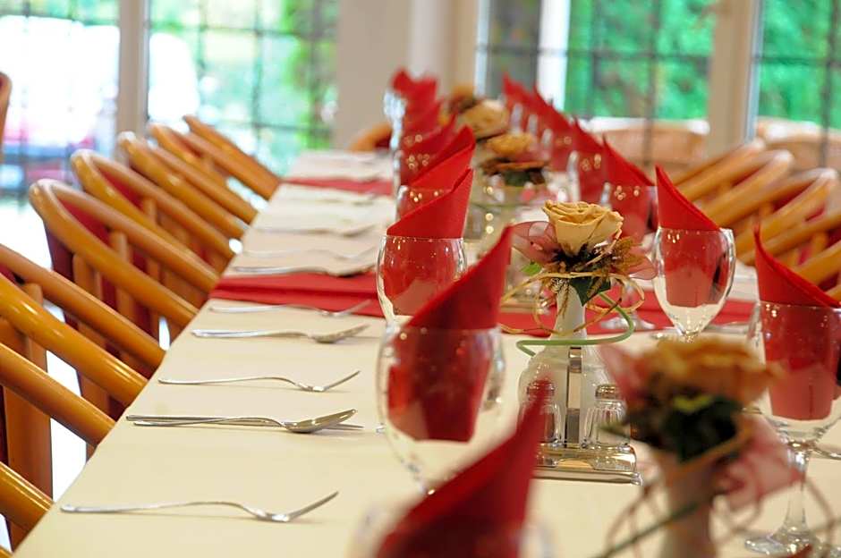 Két Korona Konferencia és Wellness Hotel