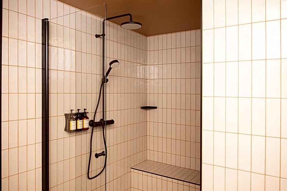 Bob W Helsinki Kaarti