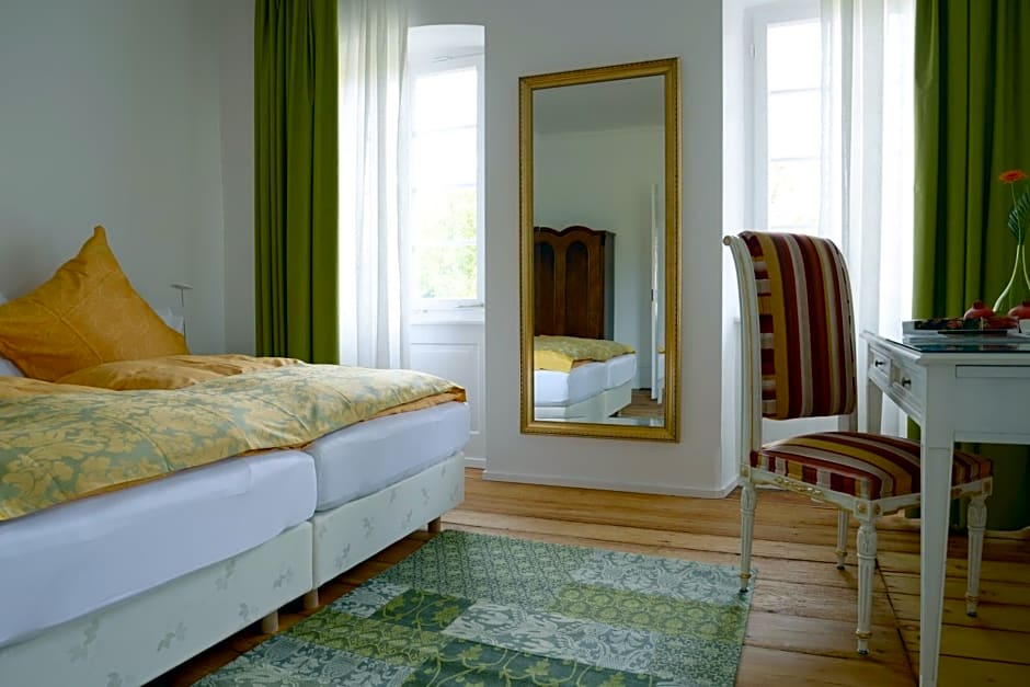 Alte Apotheke Bed & Breakfast