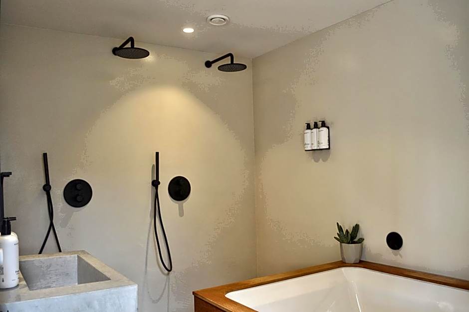 Van Heeckeren Apartments & Suites Buren