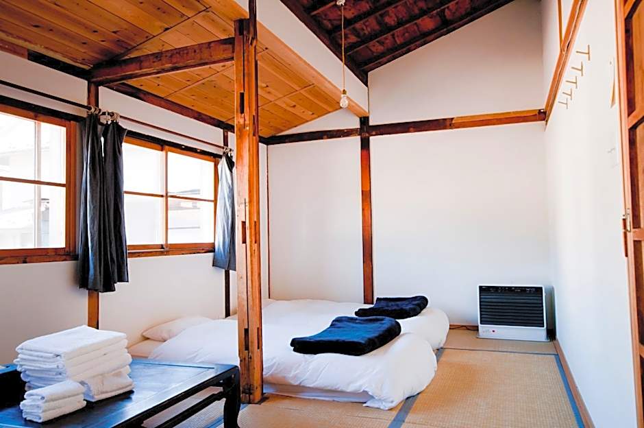 SARUYA HOSTEL
