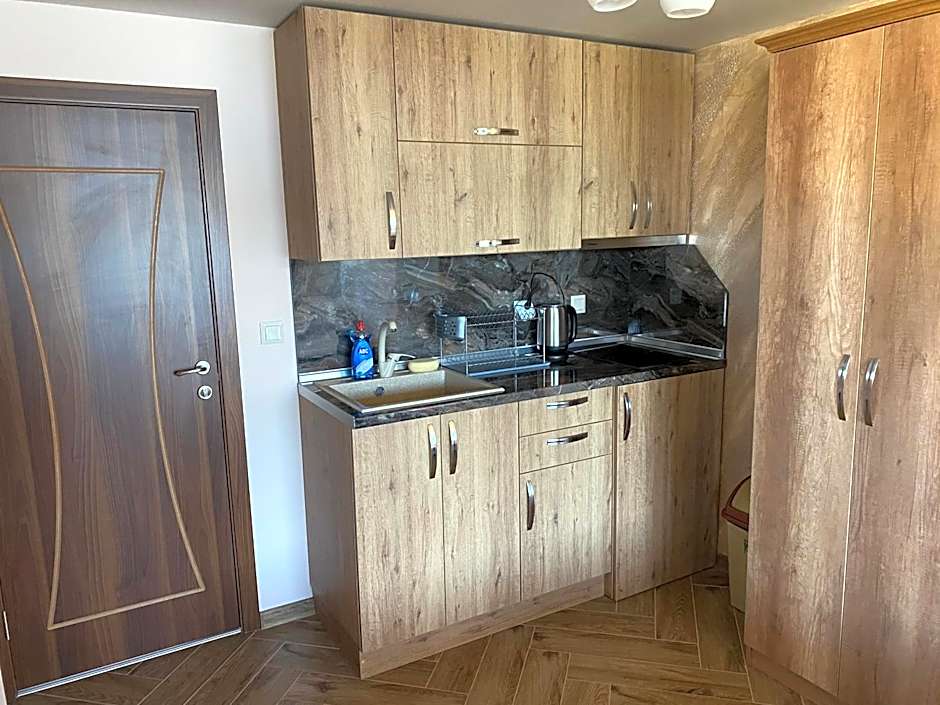 Къщи за гости "Комплекс ОАЗИС"