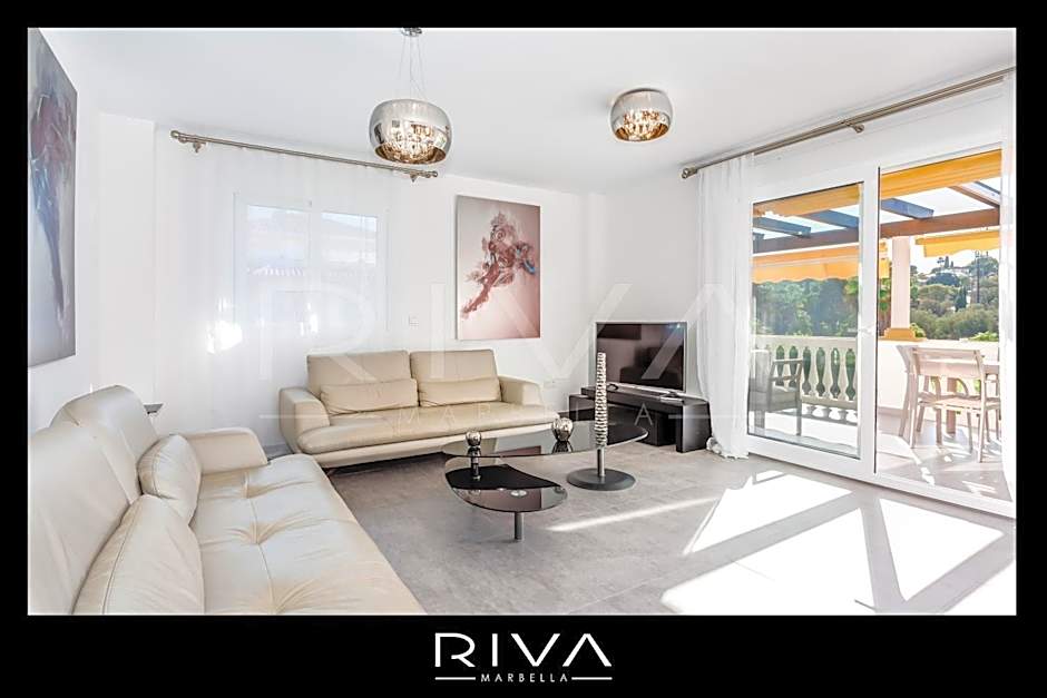 by Riva - 4 bedroom apartment in Dama de noche
