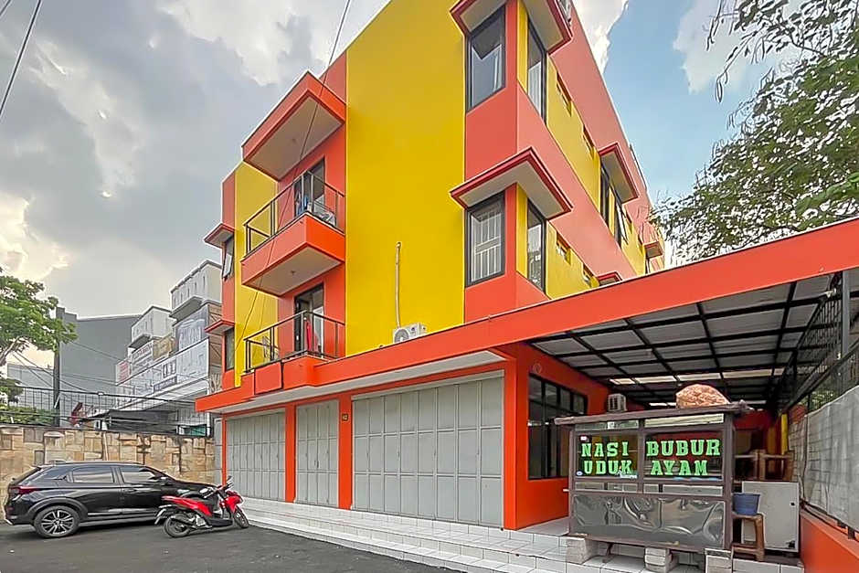 RedDoorz near Tegalega Park 2