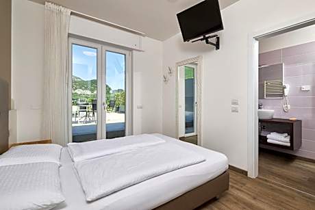 Double or Twin Room with Terrace