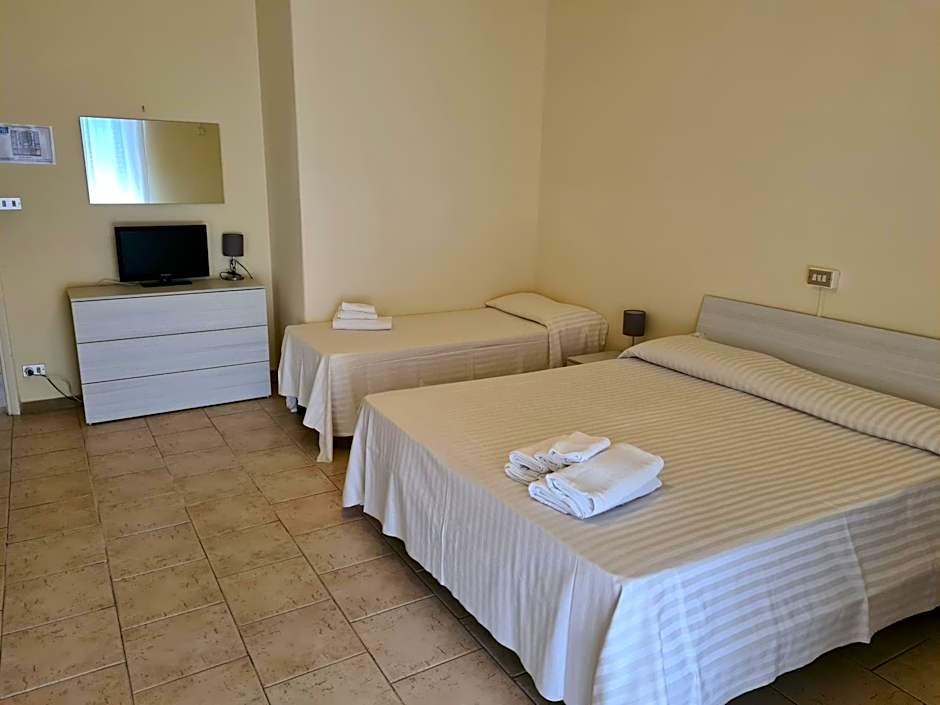 NEW PARK HOTEL