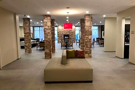 1 Queen Bed, Mobility/Hearing Accessible Suite, Roll-In Shower, Non-Smoking