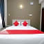 Super OYO 43935 Mancalin Hotel