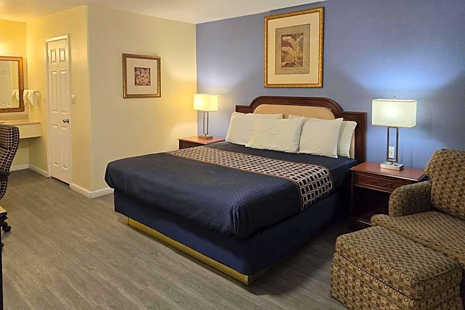 Rodeway Inn & Suites