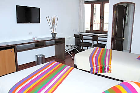 ROOM TRIPLE STANDARD