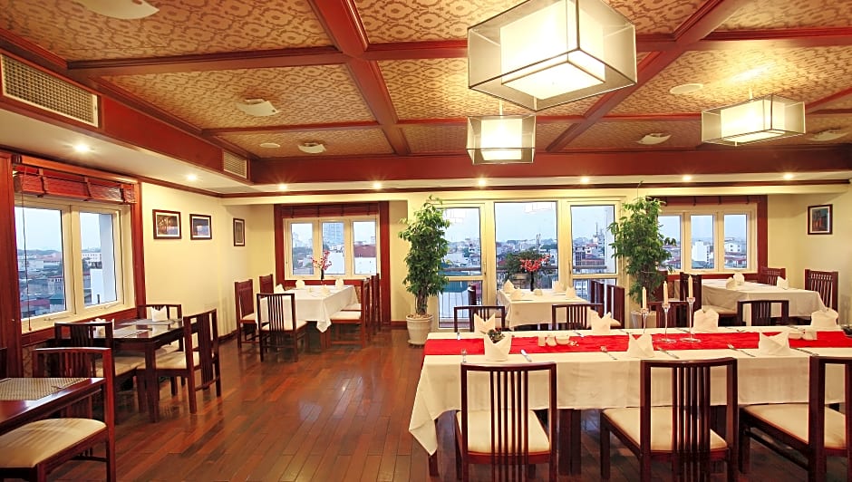 Quoc Hoa Premier Hotel & Spa