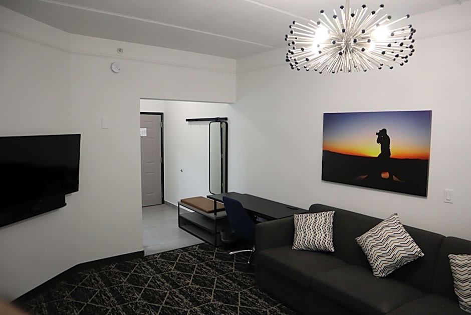 La Quinta Inn & Suites by Wyndham Houston Bush Iah South