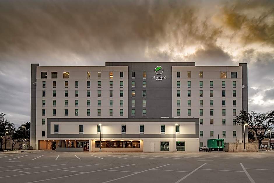 Element Dallas Downtown East