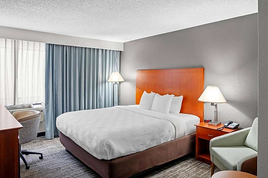 Country Inn & Suites By Radisson, Muskegon, MI