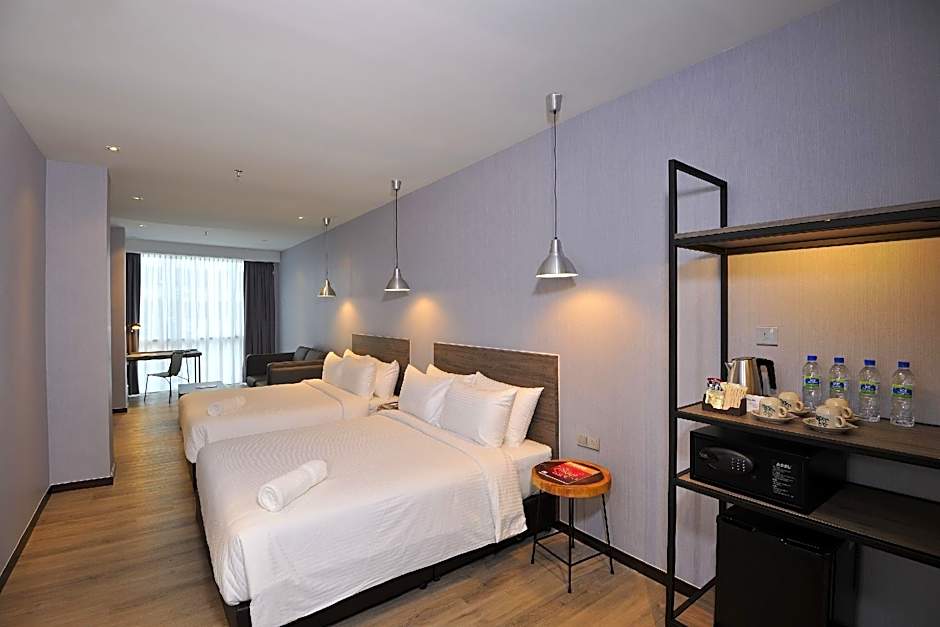 Urban H Hotel
