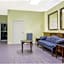A Red Dot Inn Milledgeville