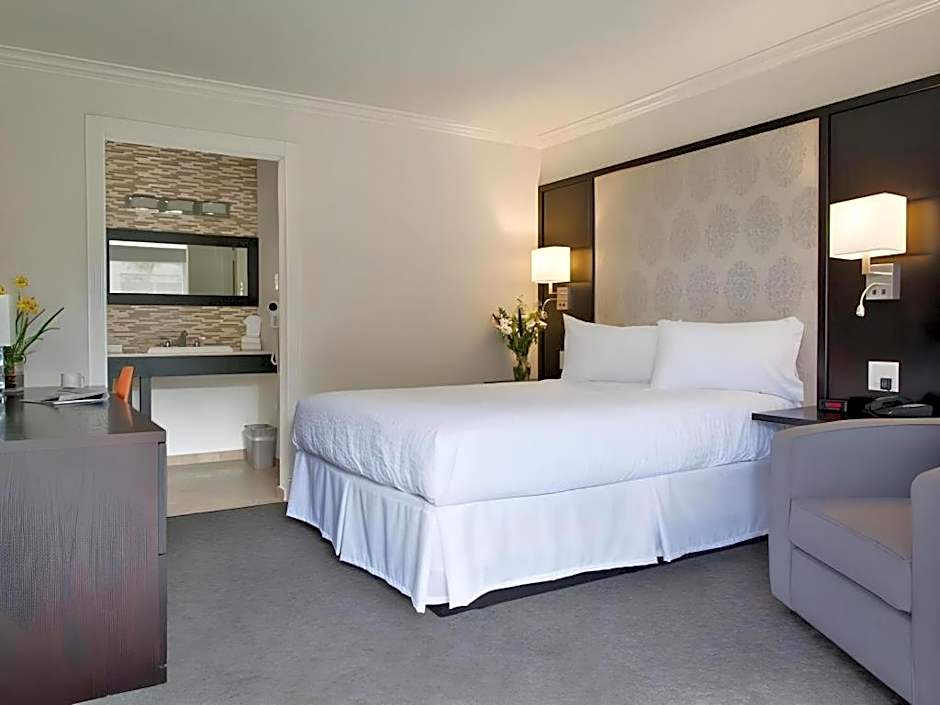 Park Pointe Hotel