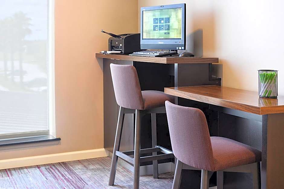 Courtyard by Marriott Houston Pearland