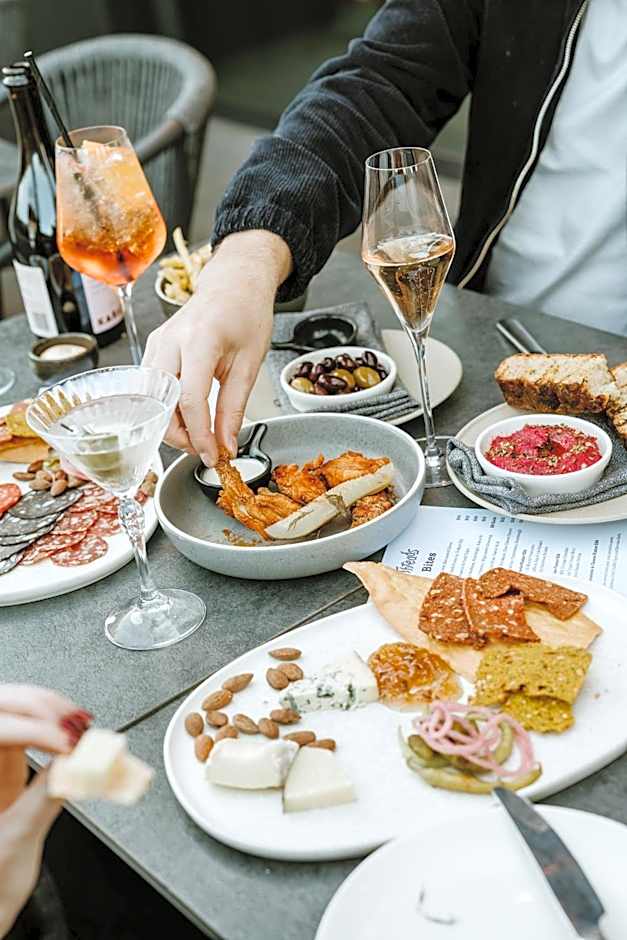 The Motley Hotel Richmond, Tapestry Collection by Hilton