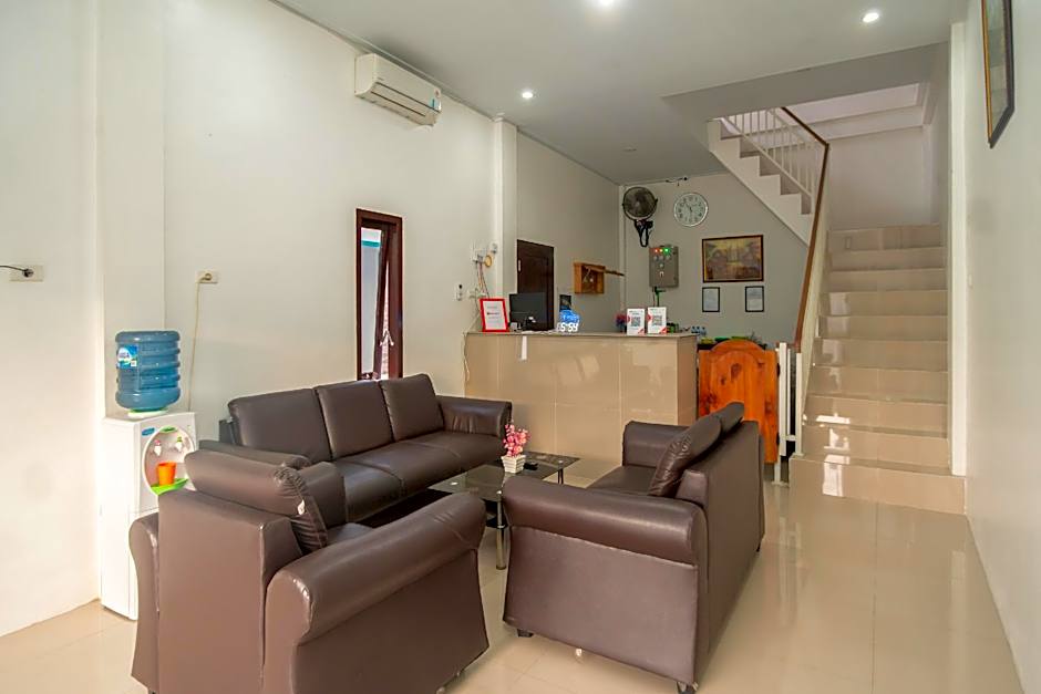 RedDoorz Syariah near Pelabuhan Ulee Lheue Banda Aceh