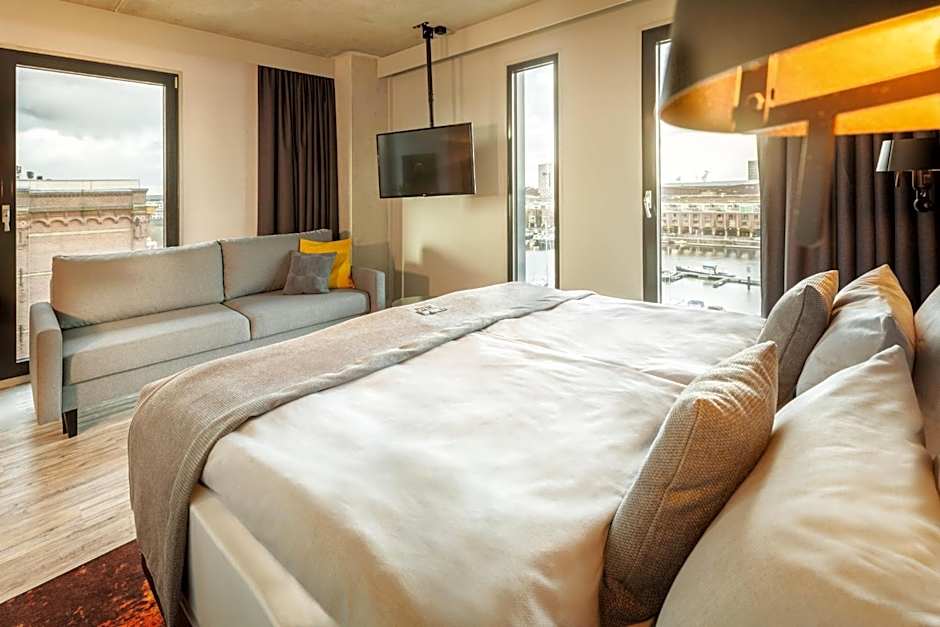 Holiday Inn - the niu, Fender Amsterdam By IHG