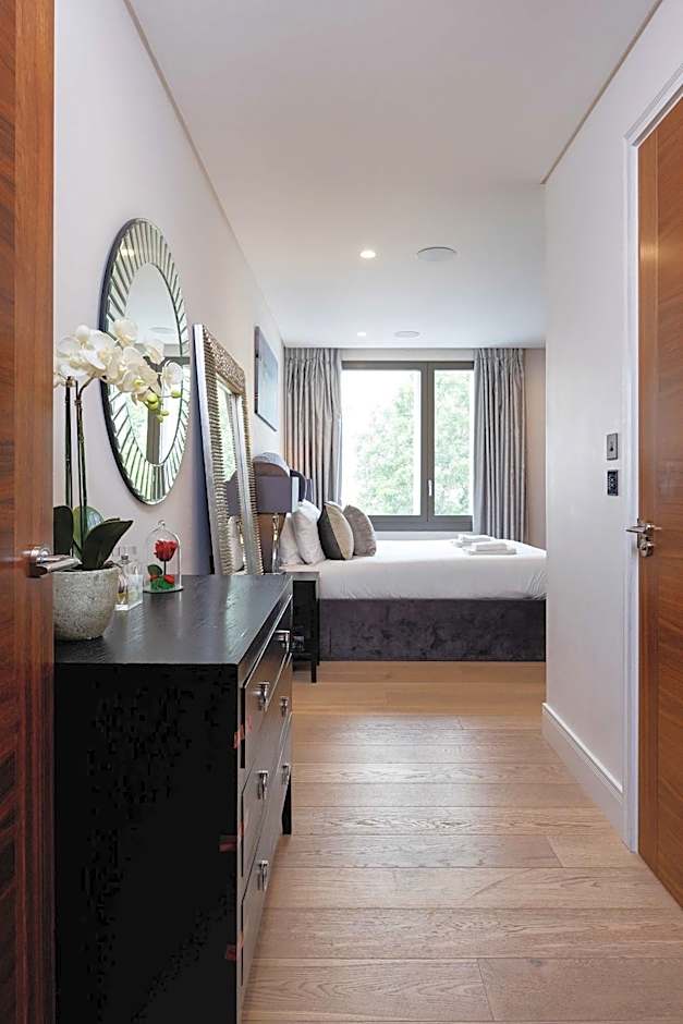 Veeve - Westbourne Curve