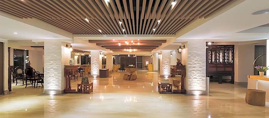 Lan Kwai Fong Garden Hotel 